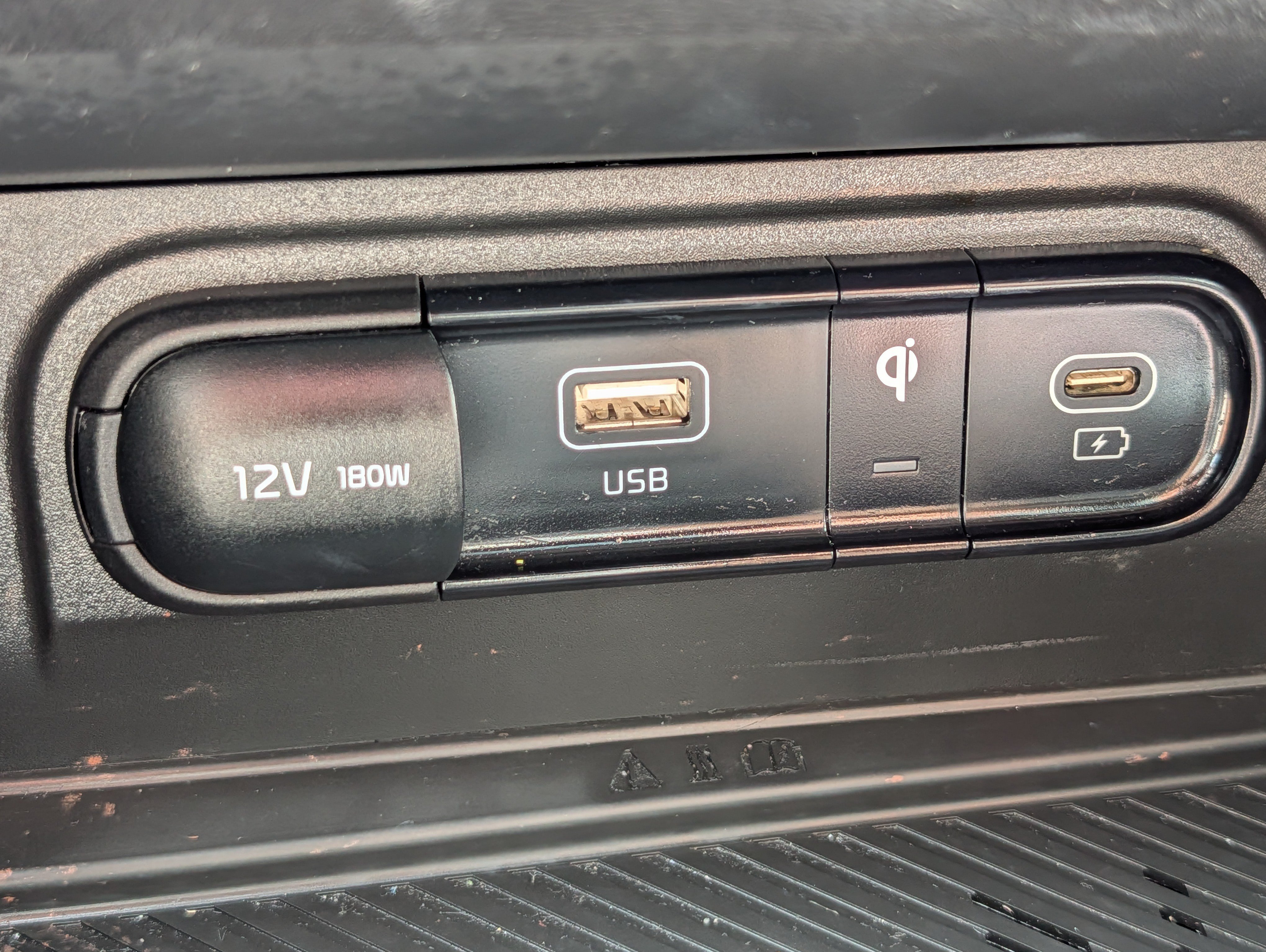 Certified 2023 Kia Sportage X-Pro Prestige AWD/4WD image 33