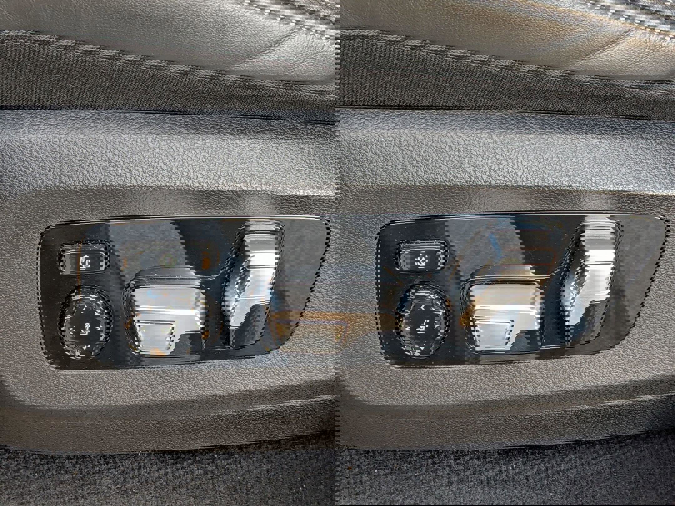 Used 2025 BMW X7 xDrive40i w/ Premium Package image 15