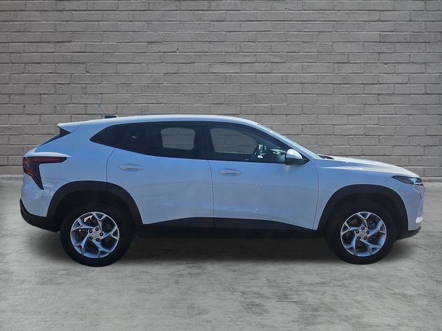 Used 2024 Chevrolet Trax LS w/ LS Convenience Package FWD image 7