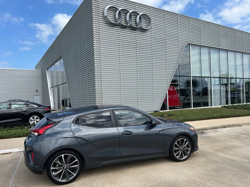 Used 2020 Hyundai Veloster 2.0 Premium FWD image 4