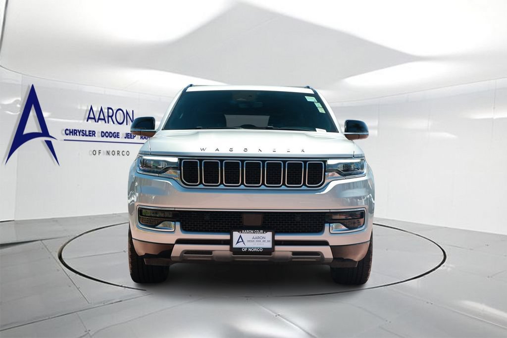 Used 2023 Jeep Wagoneer Series II AWD/4WD image 4