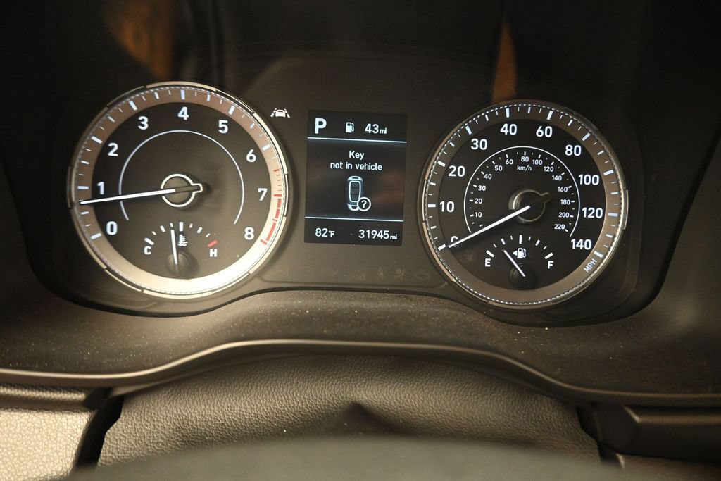 Used 2022 Hyundai Venue Limited FWD image 10