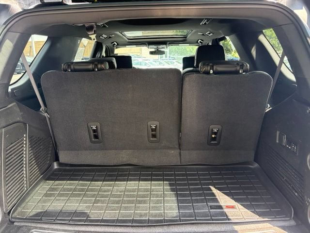 Used 2021 GMC Yukon AT4 w/ Rear Media and Nav Package AWD/4WD image 7