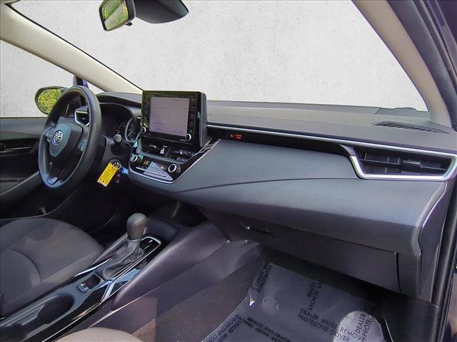 Used 2022 Toyota Corolla LE FWD image 29