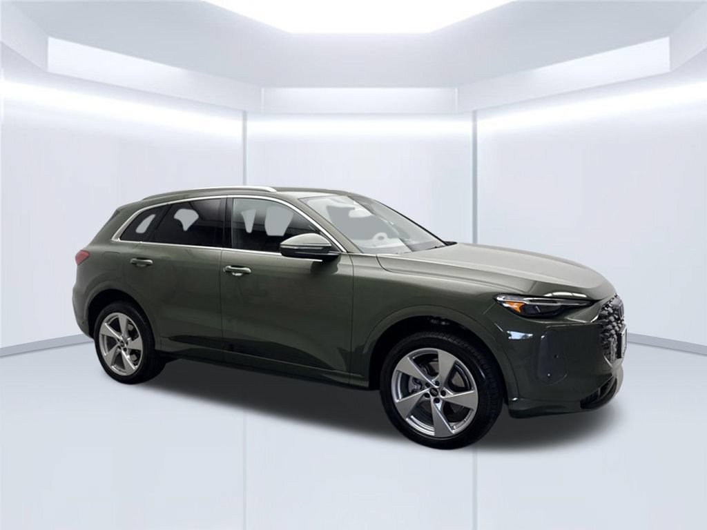 Used 2025 Audi Q5 Premium Plus w/ Premium Plus AWD/4WD image 9