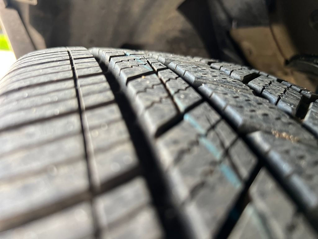 Used 2019 Nissan Kicks SR w/ SR Premium Package FWD image 25