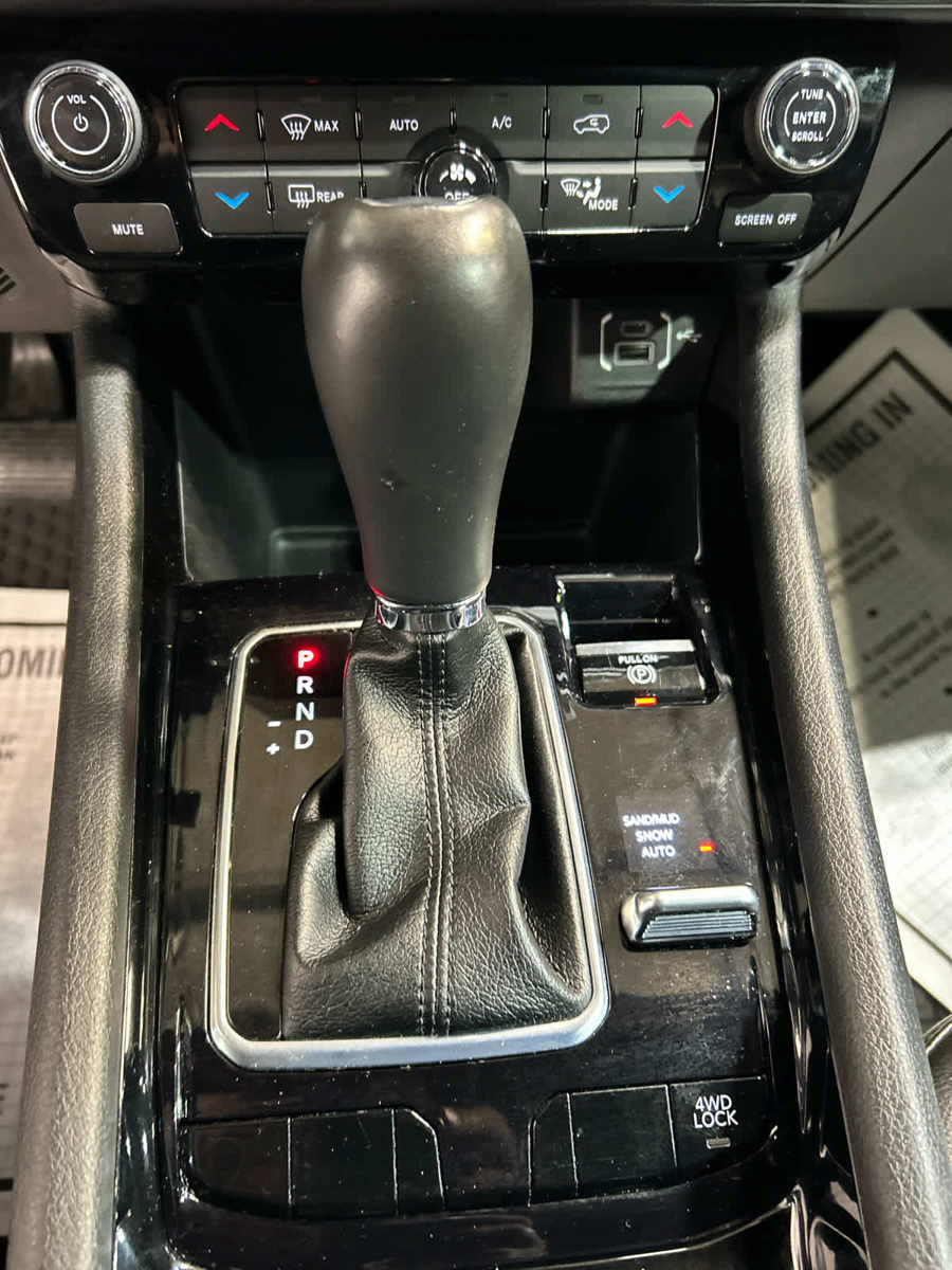 Used 2022 Jeep Compass Latitude w/ Convenience Group AWD/4WD image 6