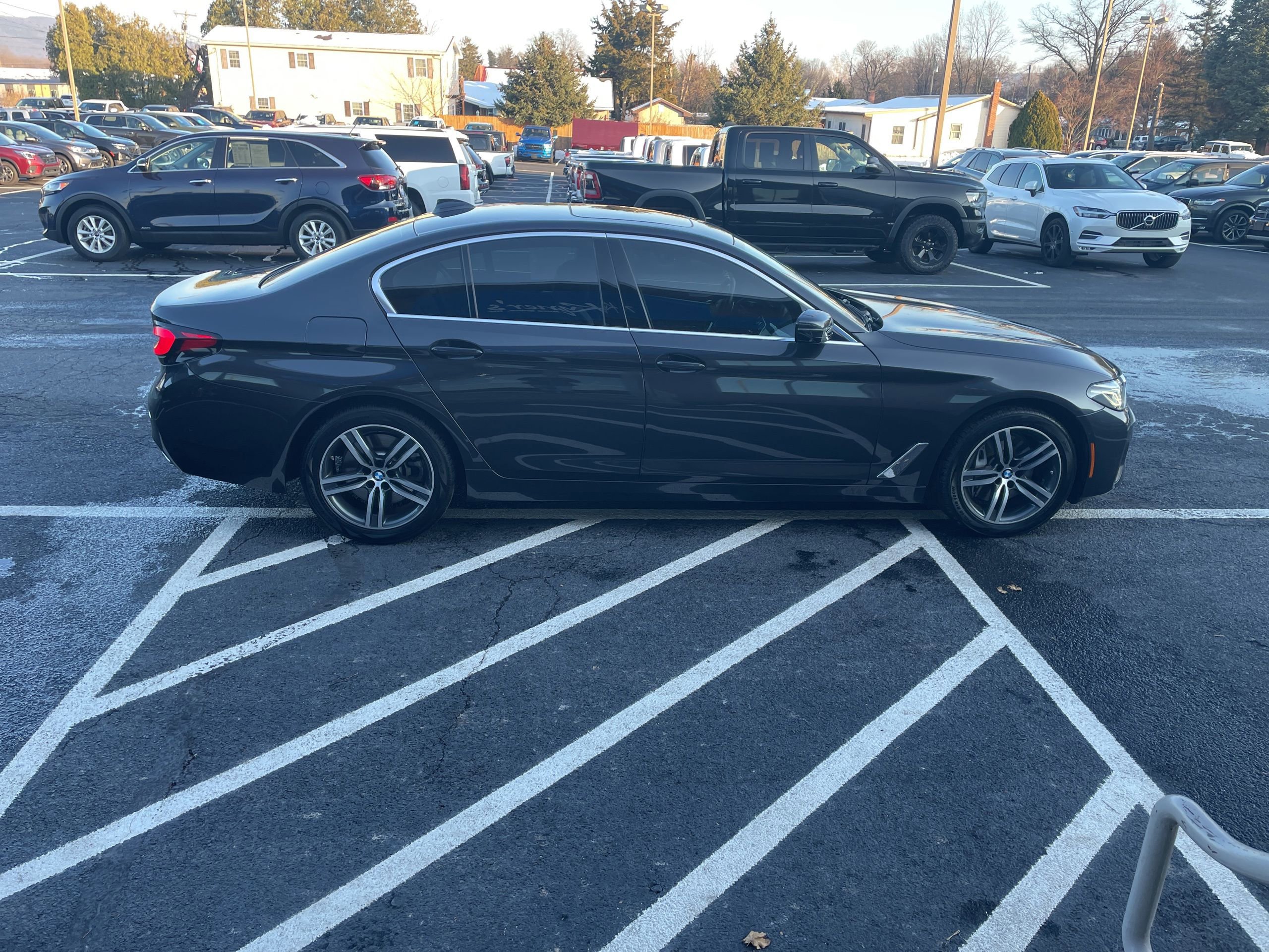 Used 2021 BMW 540i xDrive w/ Premium Package image 8