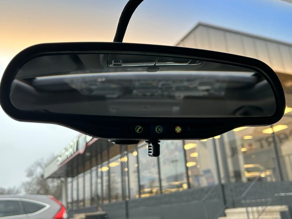 Used 2005 Buick LaCrosse CXS w/ Chrome Appearance Package image 28