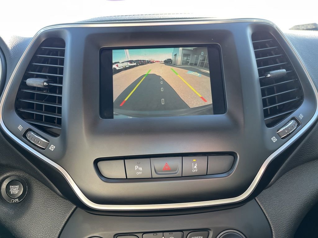 Used 2021 Jeep Cherokee Latitude Plus image 21