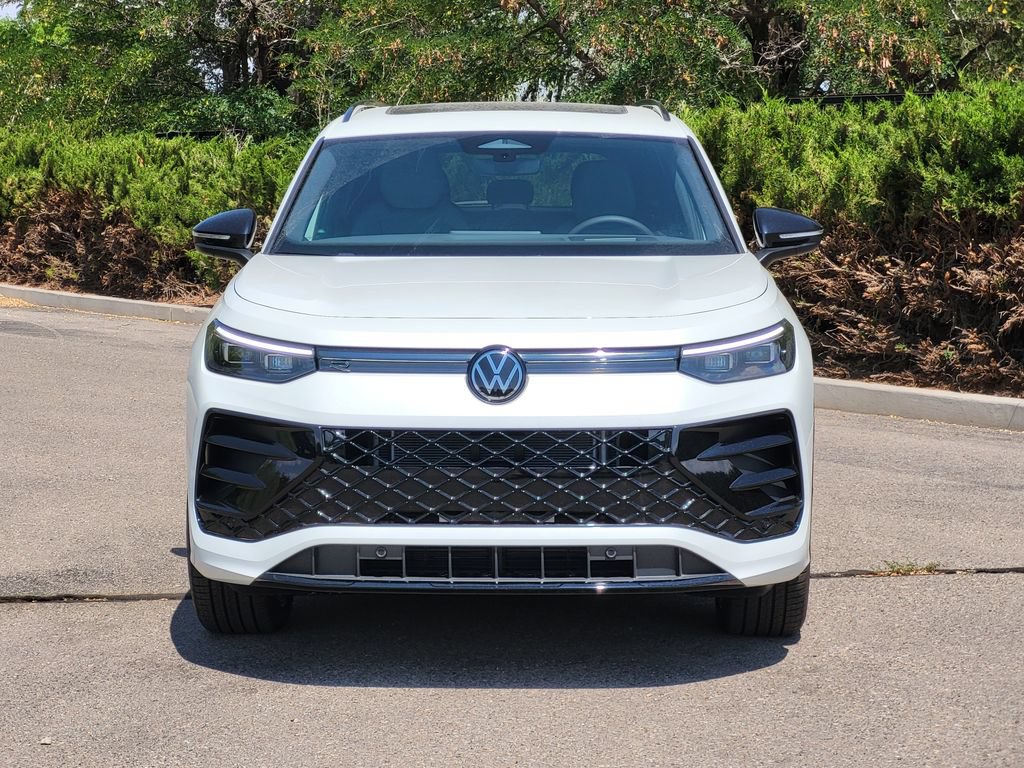 New 2026 Volkswagen Tiguan SE R-Line AWD/4WD image 2