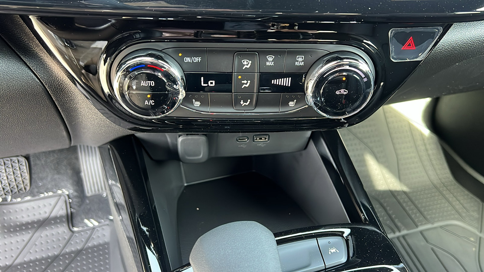 New 2026 Chevrolet Trax RS w/ Driver Confidence Package FWD image 21