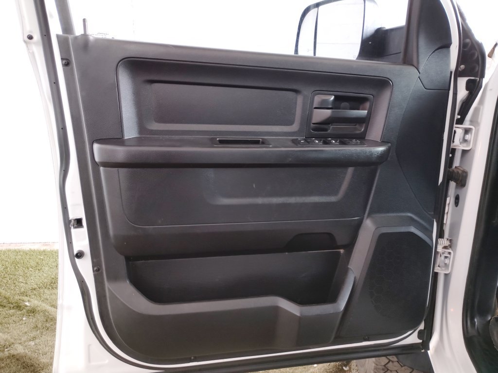 Used 2015 RAM 5500 Tradesman w/ Cold Weather Group AWD/4WD image 21