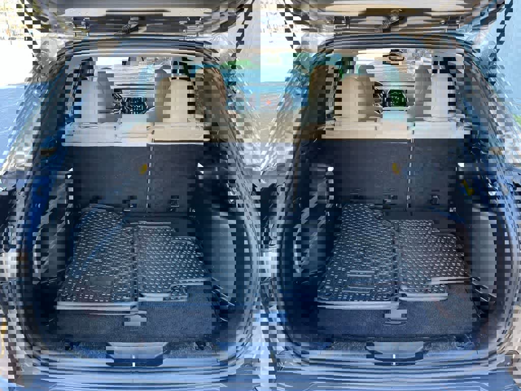 Used 2016 Jeep Cherokee Latitude w/ Cold Weather Group image 23