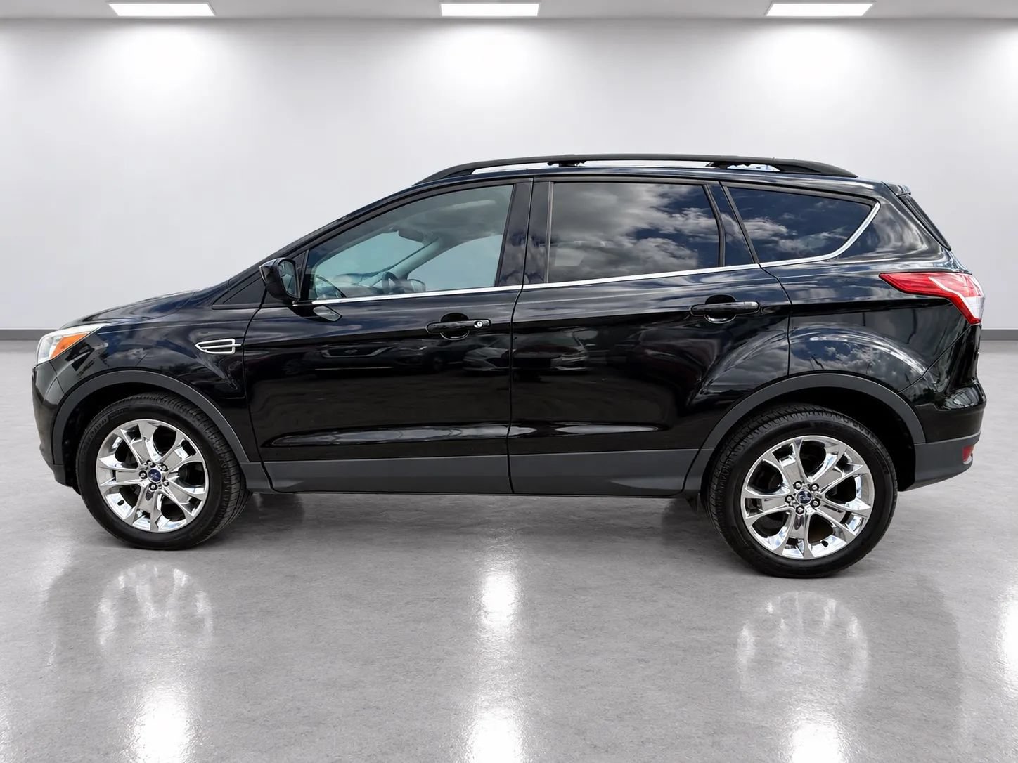 Used 2014 Ford Escape SE w/ Equipment Group 201A FWD image 8