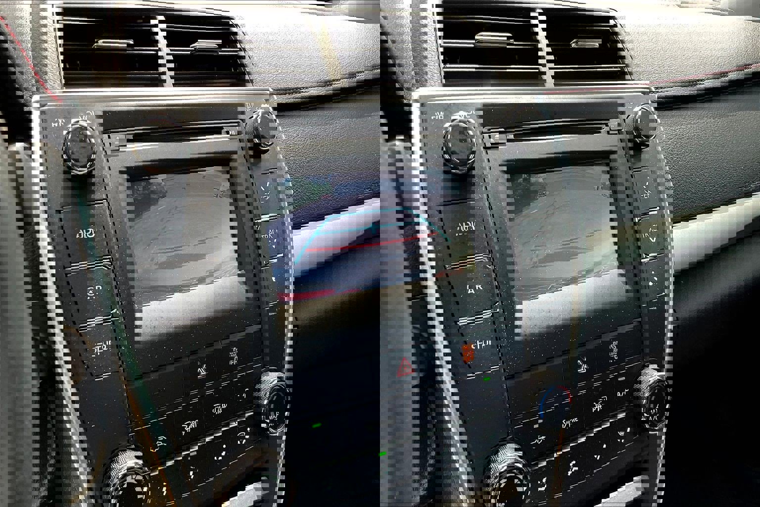 Used 2017 Toyota Camry SE w/ Protection Package (Q2) FWD image 15