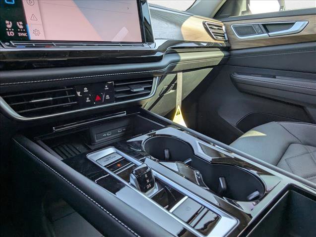New 2026 Volkswagen Atlas SE image 16