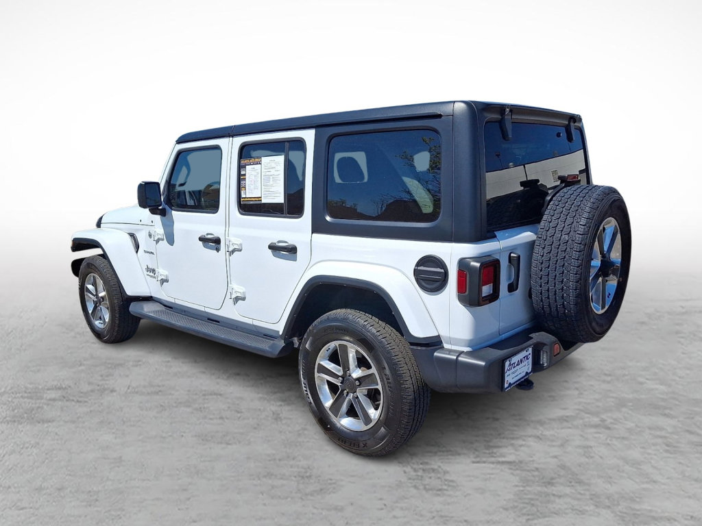 Used 2022 Jeep Wrangler Unlimited Sahara w/ Cold Weather Group AWD/4WD image 3