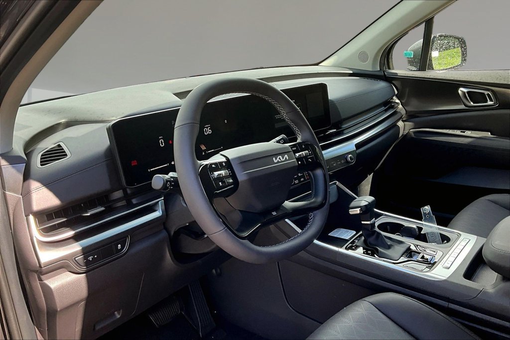 New 2027 Kia Carnival EX FWD image 7