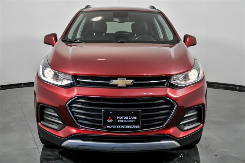 Used 2020 Chevrolet Trax LT w/ Driver Confidence Package AWD/4WD image 4