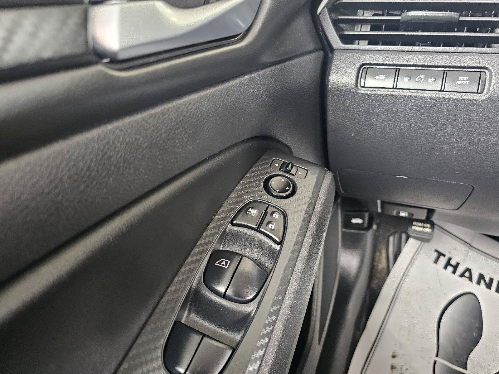 Used 2024 Nissan Altima 2.5 SV FWD image 24