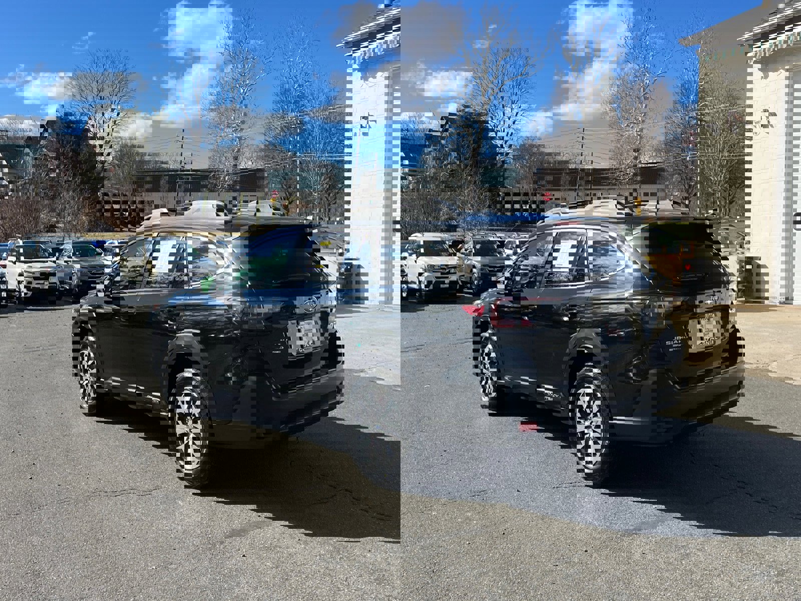 Used 2023 Subaru Outback Premium image 3