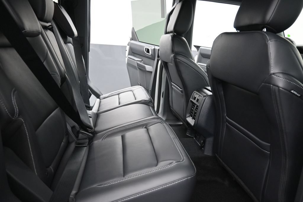 New 2026 Ford Bronco Outer Banks AWD/4WD image 10
