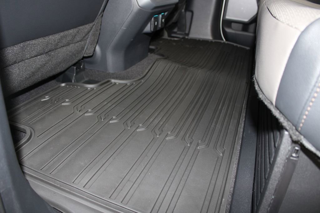 New 2025 Ford F150 Lariat w/ Equipment Group 502A High image 26