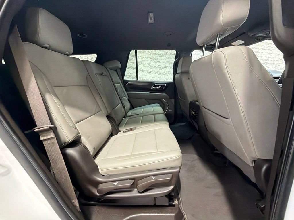 Used 2022 Chevrolet Tahoe LT w/ Luxury Package RWD image 12