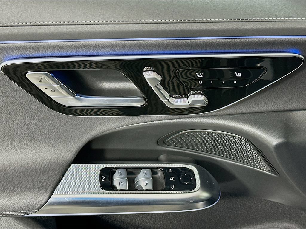 Used 2025 Mercedes-Benz E 350 Sedan image 18