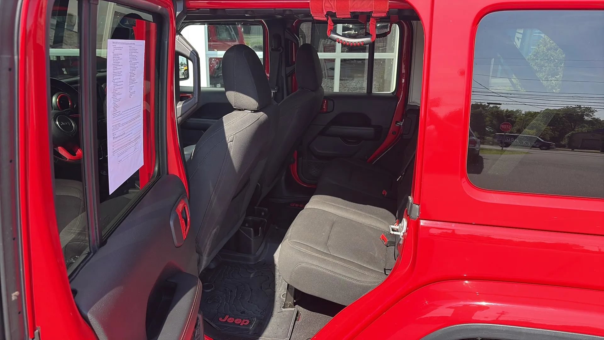 Used 2021 Jeep Wrangler Unlimited Sahara w/ Uconnect 4C Nav & Sound Group AWD/4WD image 27