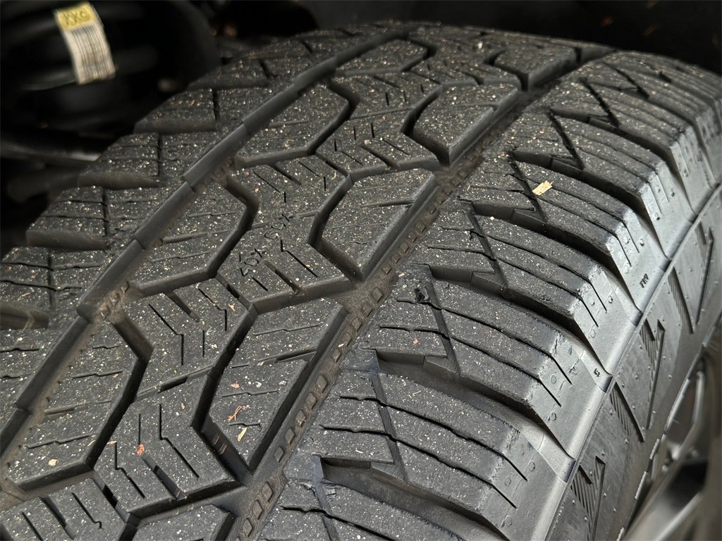 Used 2017 Chevrolet Colorado Z71 w/ Z71 Midnight Edition image 27