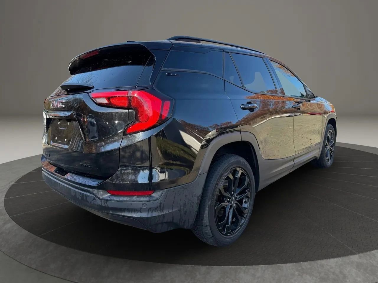 Used 2019 GMC Terrain SLE w/ Driver Convenience Package image 5