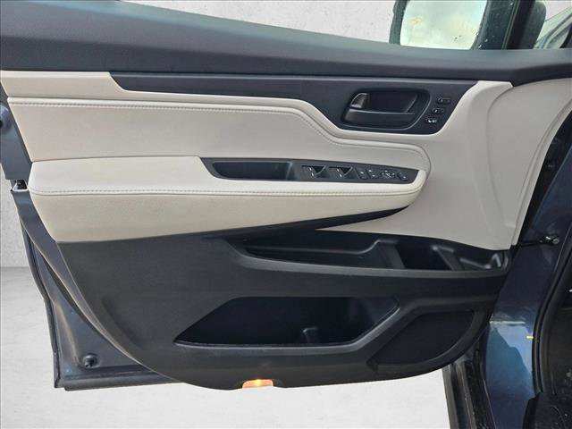 Used 2025 Honda Odyssey EX-L image 11