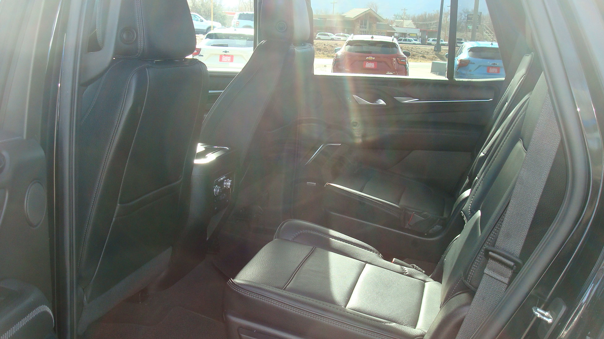 Used 2022 GMC Yukon Denali AWD/4WD image 7