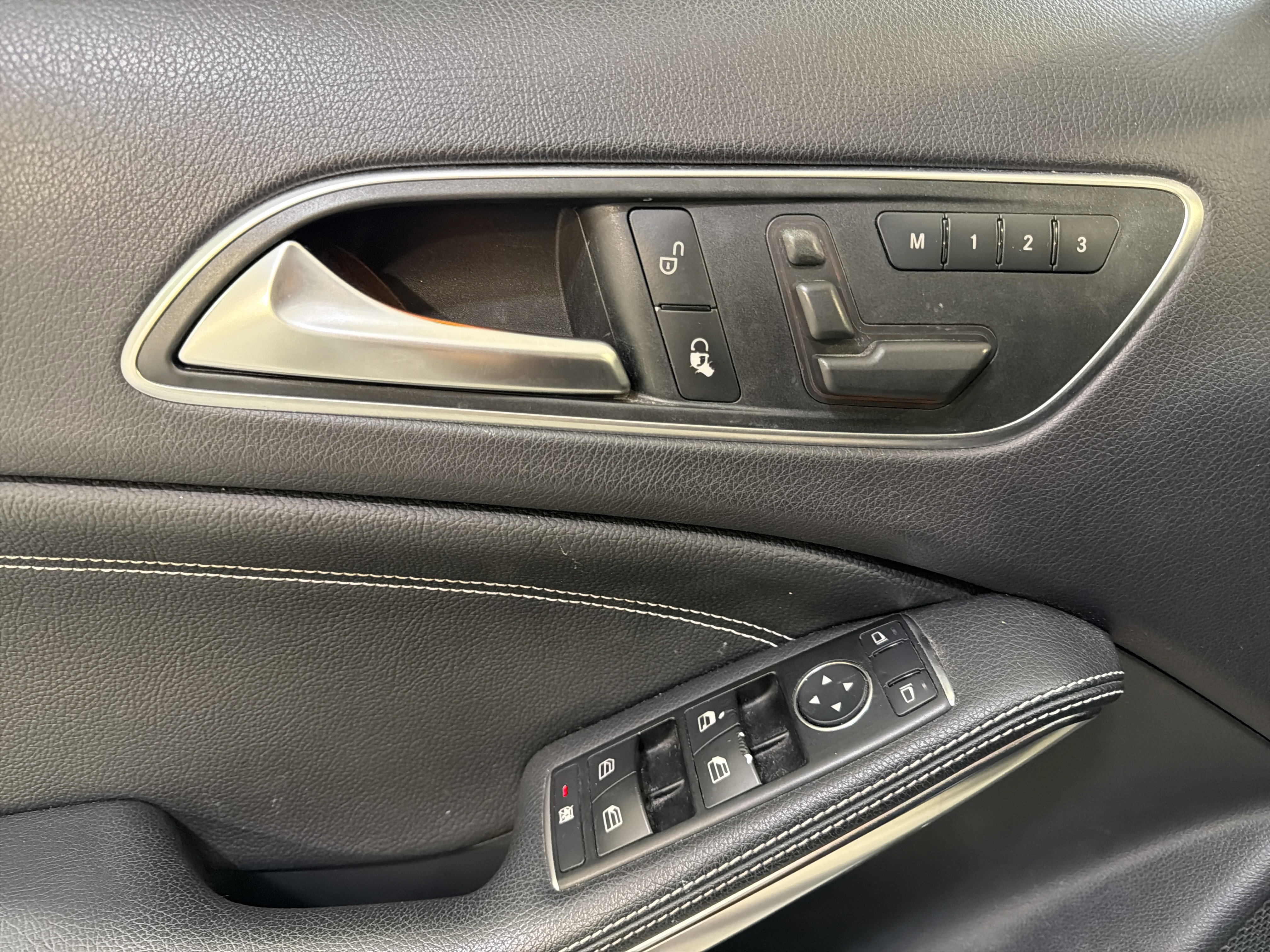 Used 2015 Mercedes-Benz GLA 250 4MATIC image 20