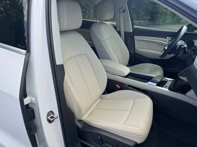 Used 2024 Audi Q8 e-tron Premium Plus w/ Premium Plus Package AWD/4WD image 21
