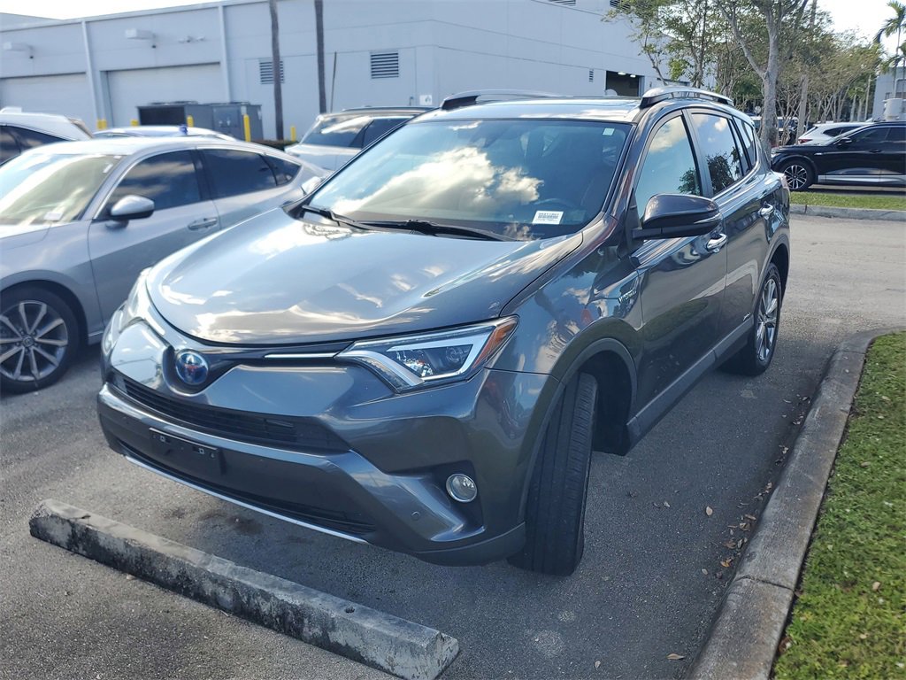 Used 2018 Toyota RAV4 Limited image 3
