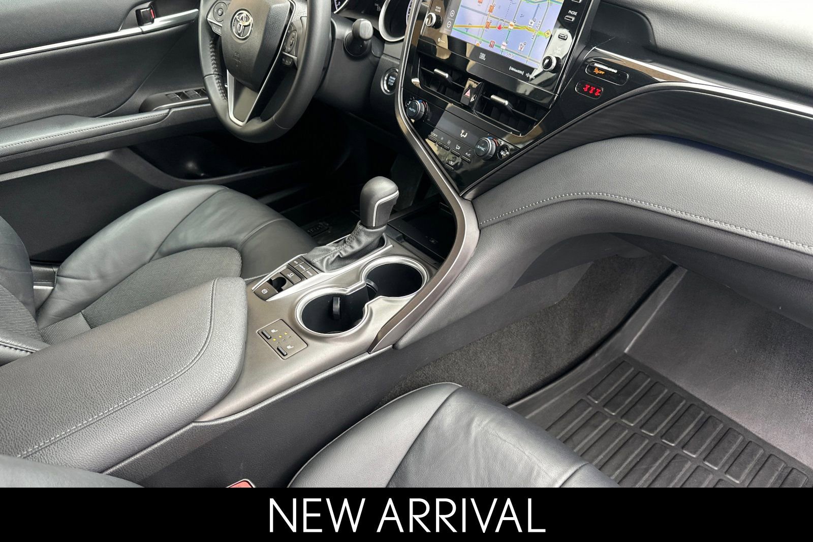 Used 2023 Toyota Camry XLE image 18