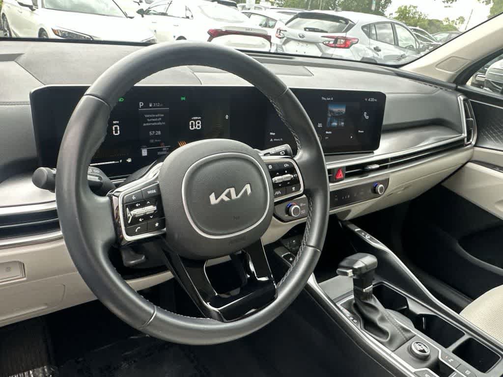Certified 2024 Kia Sorento S w/ Panoramic Sunroof Package FWD image 20