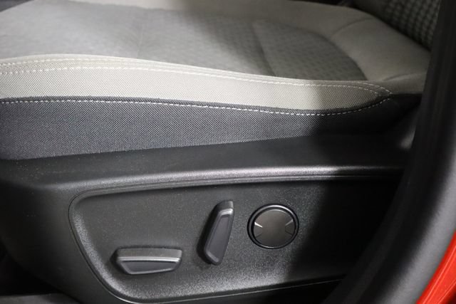 Used 2022 Ford Escape SE w/ SE Sport Appearance Package FWD image 21