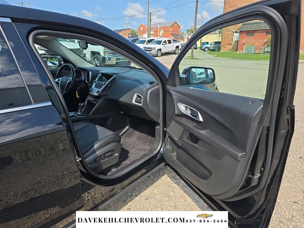 Used 2016 Chevrolet Equinox LTZ w/ Enhanced Convenience Package FWD image 26