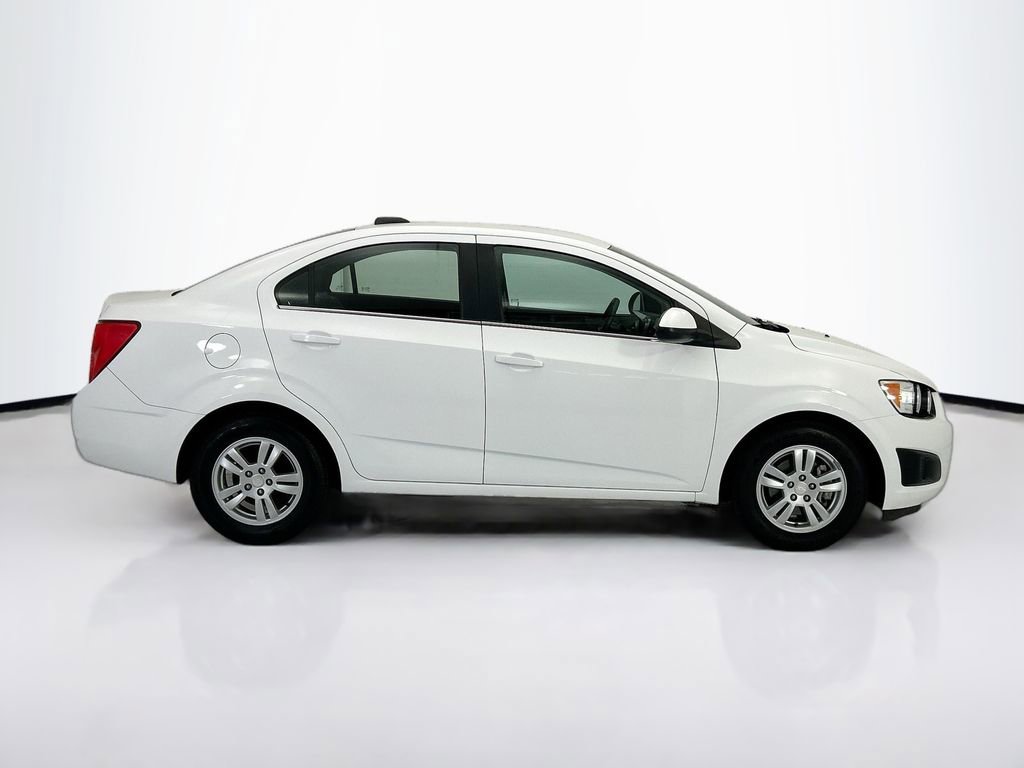 Used 2016 Chevrolet Sonic LT image 4