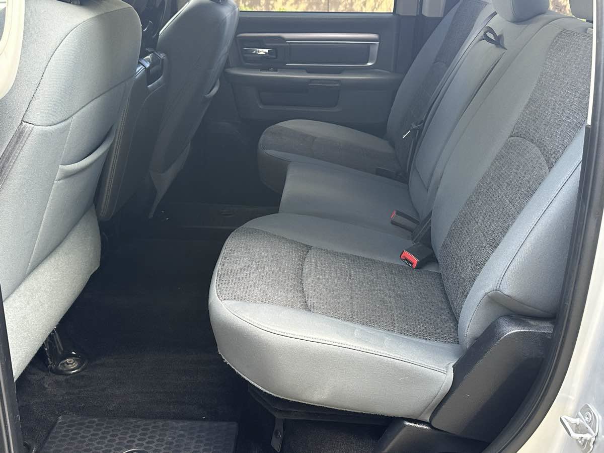 Used 2016 RAM 1500 Big Horn RWD image 17