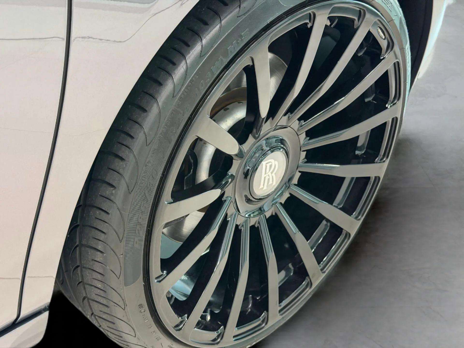 Used 2019 Rolls-Royce Phantom Sedan image 70