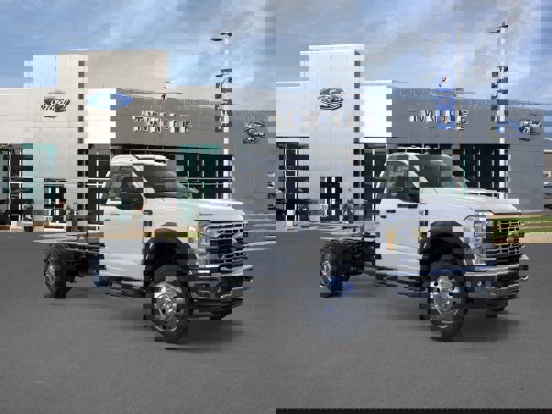 New 2025 Ford F450 XLT w/ XLT Value Package image 7