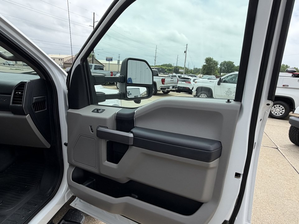 Used 2019 Ford F550 4x4 SuperCab Super Duty w/ XLT Value Package image 18