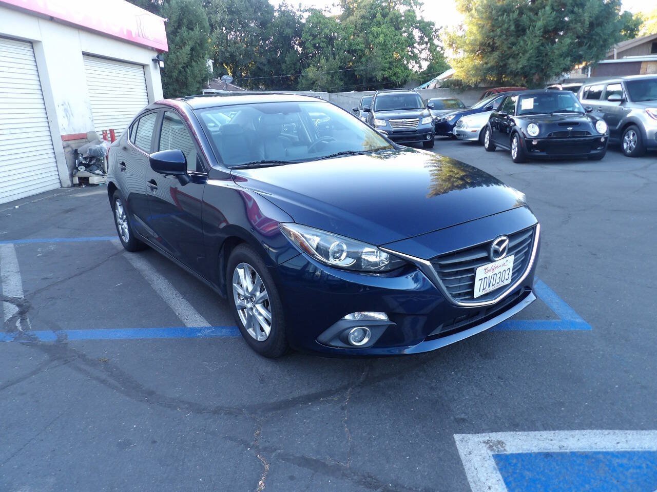 Used 2014 MAZDA MAZDA3 i Grand Touring FWD image 2