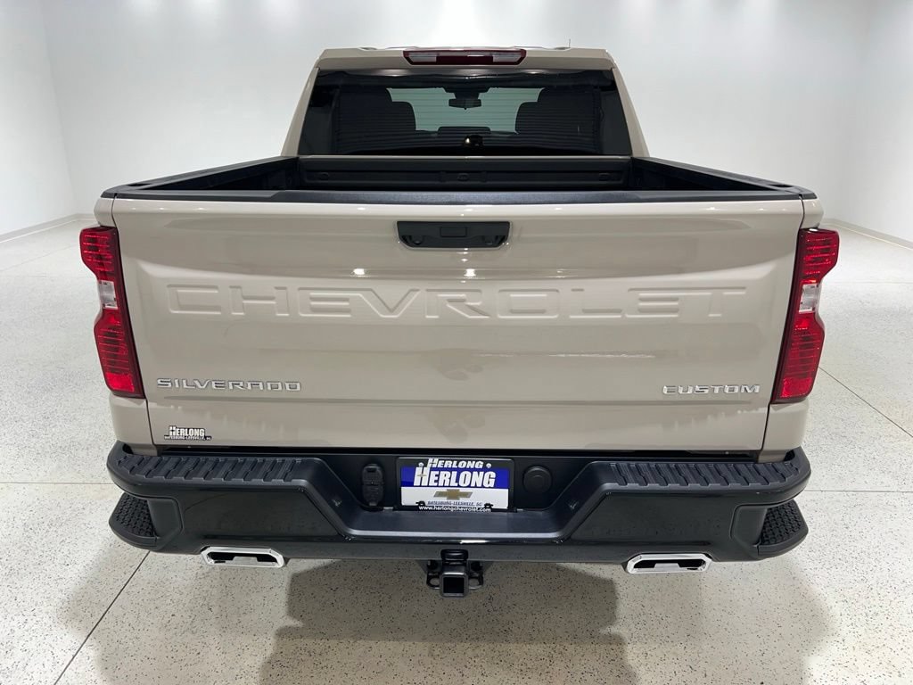 Used 2026 Chevrolet Silverado 1500 Custom Trail Boss AWD/4WD image 4