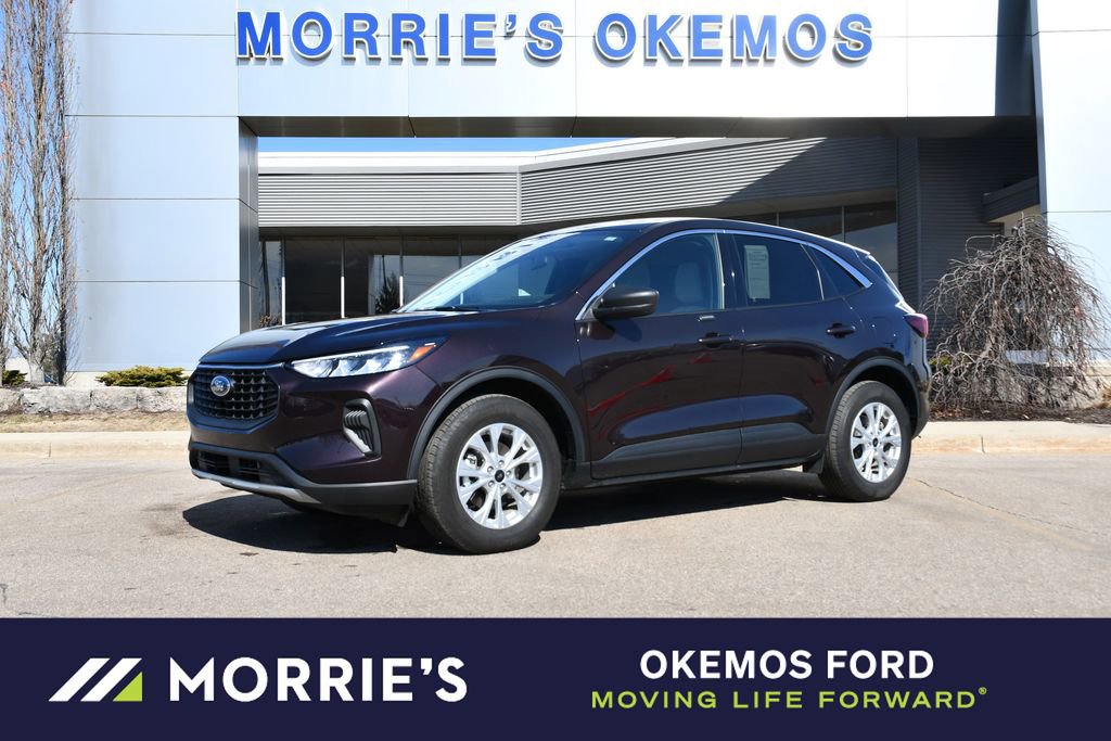 Used 2023 Ford Escape Active image 1